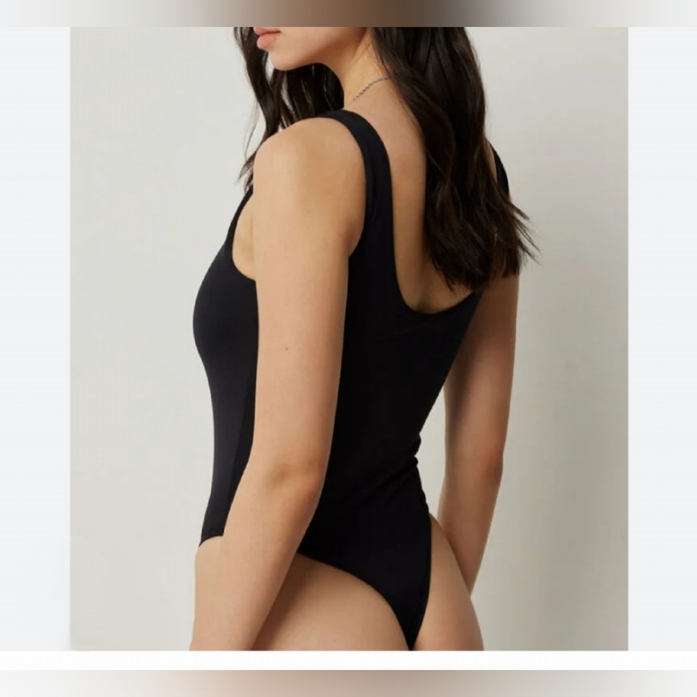 Black Sleeveless Bodysuit